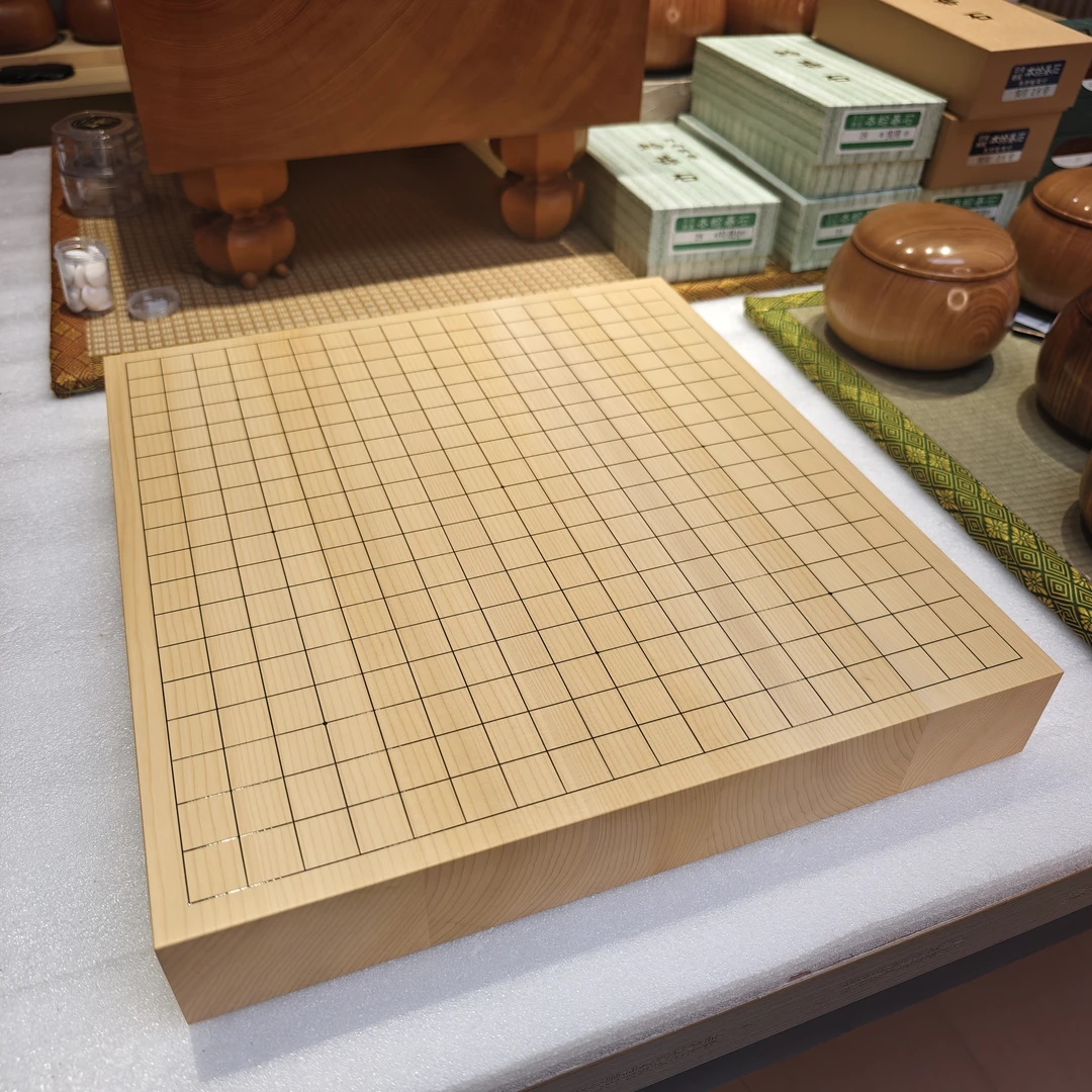 xc-294日本进口现代名工熊须棋盘店本榧二寸厚四拼盘围棋盘手感好