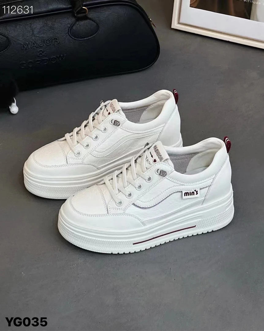 2025年时兴家新品小白鞋