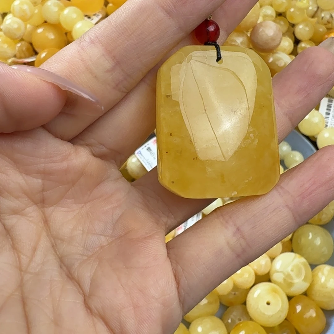琥珀未镶嵌珠宝奇石