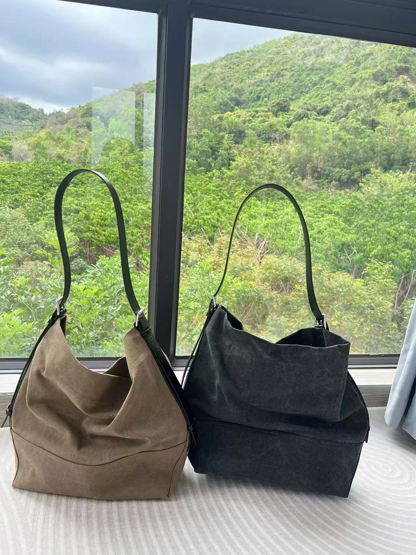 MAINRAY-「詹*尼同款」极简慵懒le*m水桶单肩斜挎托特包