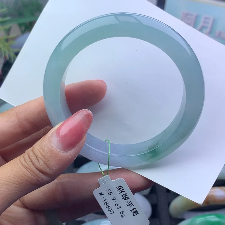 翡翠手镯未镶嵌天然翡翠手镯