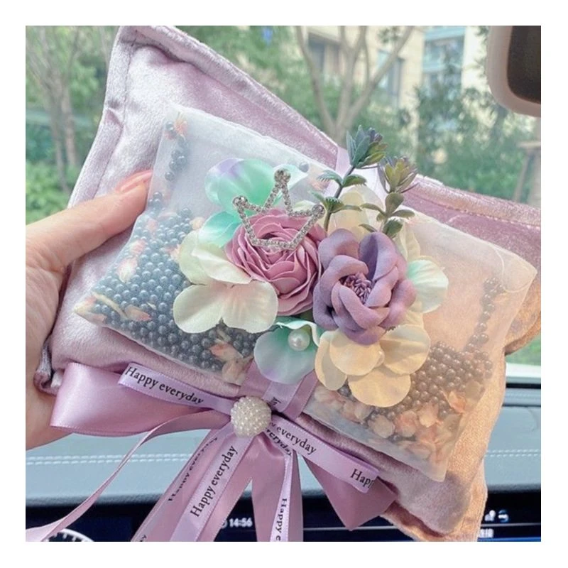 车内干花竹炭包汽车香薰摆件车载内饰品车家两用去异味甲醛摆件居