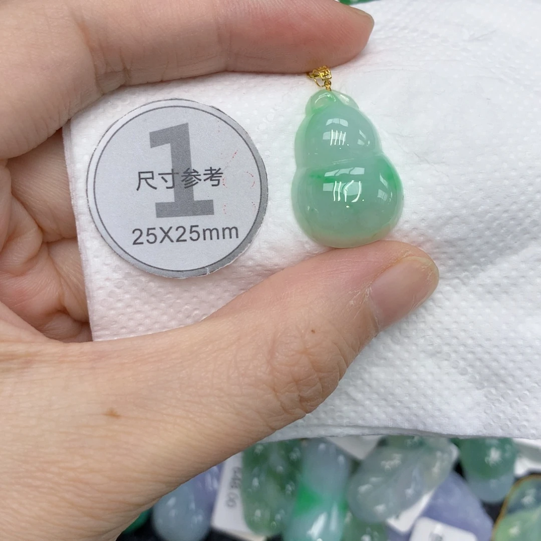 翡翠18K金镶嵌颈饰134567899888