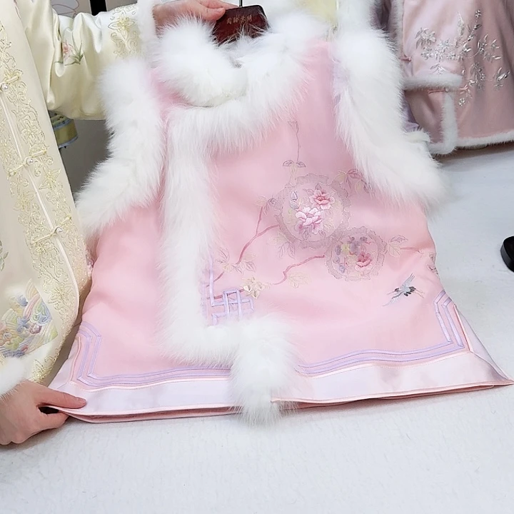 织绣粉色桑蚕丝冬款马甲