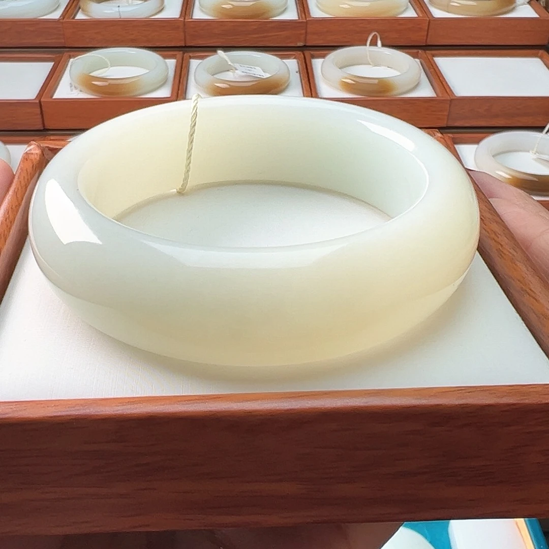 和田玉手镯未镶嵌59