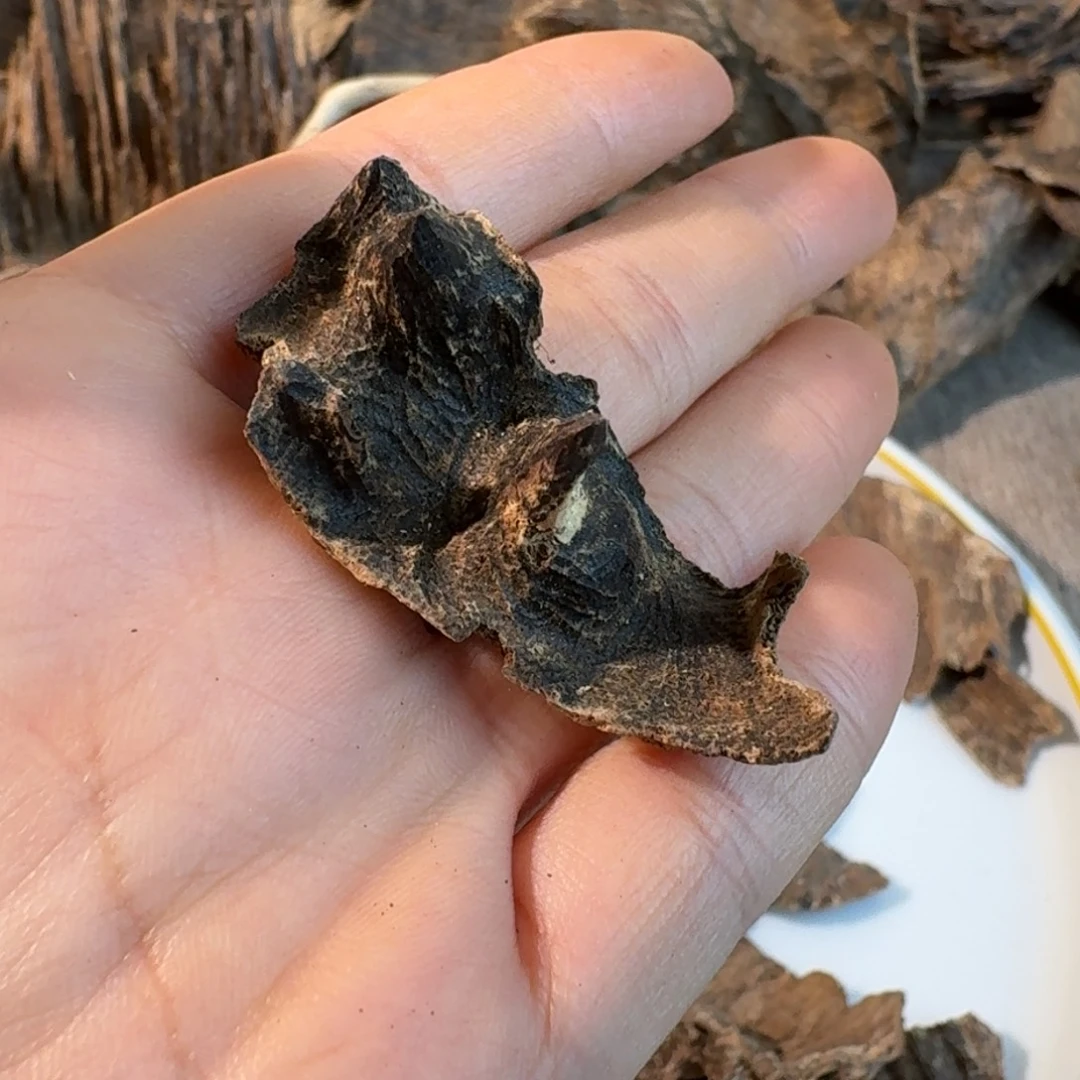 沉香碎屑沉香香港灌油铁顶一块2