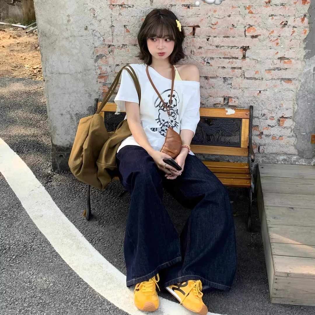 韩系慵懒风少女感白色斜肩短袖t恤女夏季甜辣风宽松可爱露肩上衣