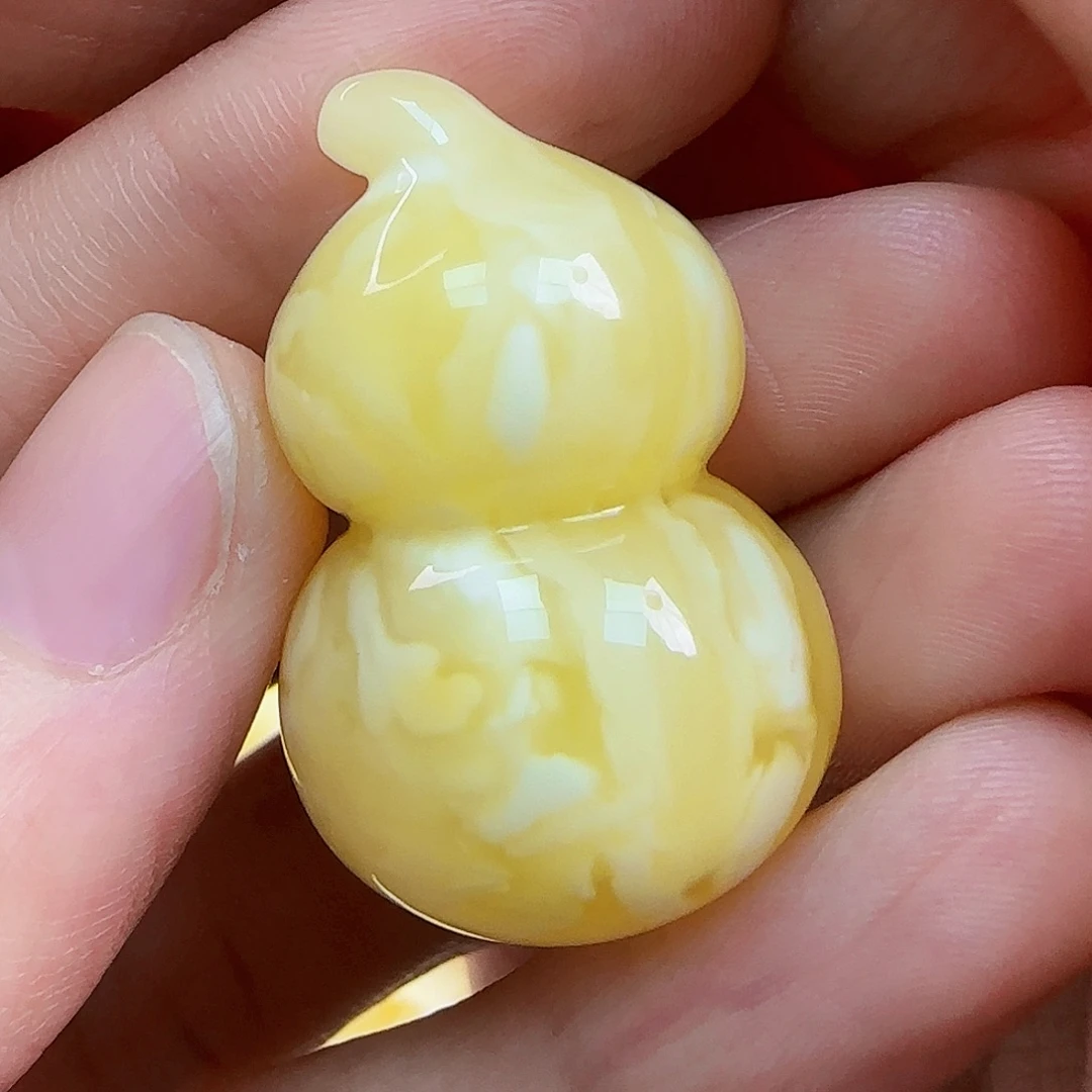 蜜蜡未镶嵌珠宝奇石