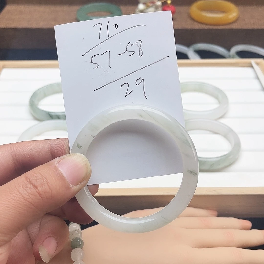 未镶嵌手镯石英质玉710