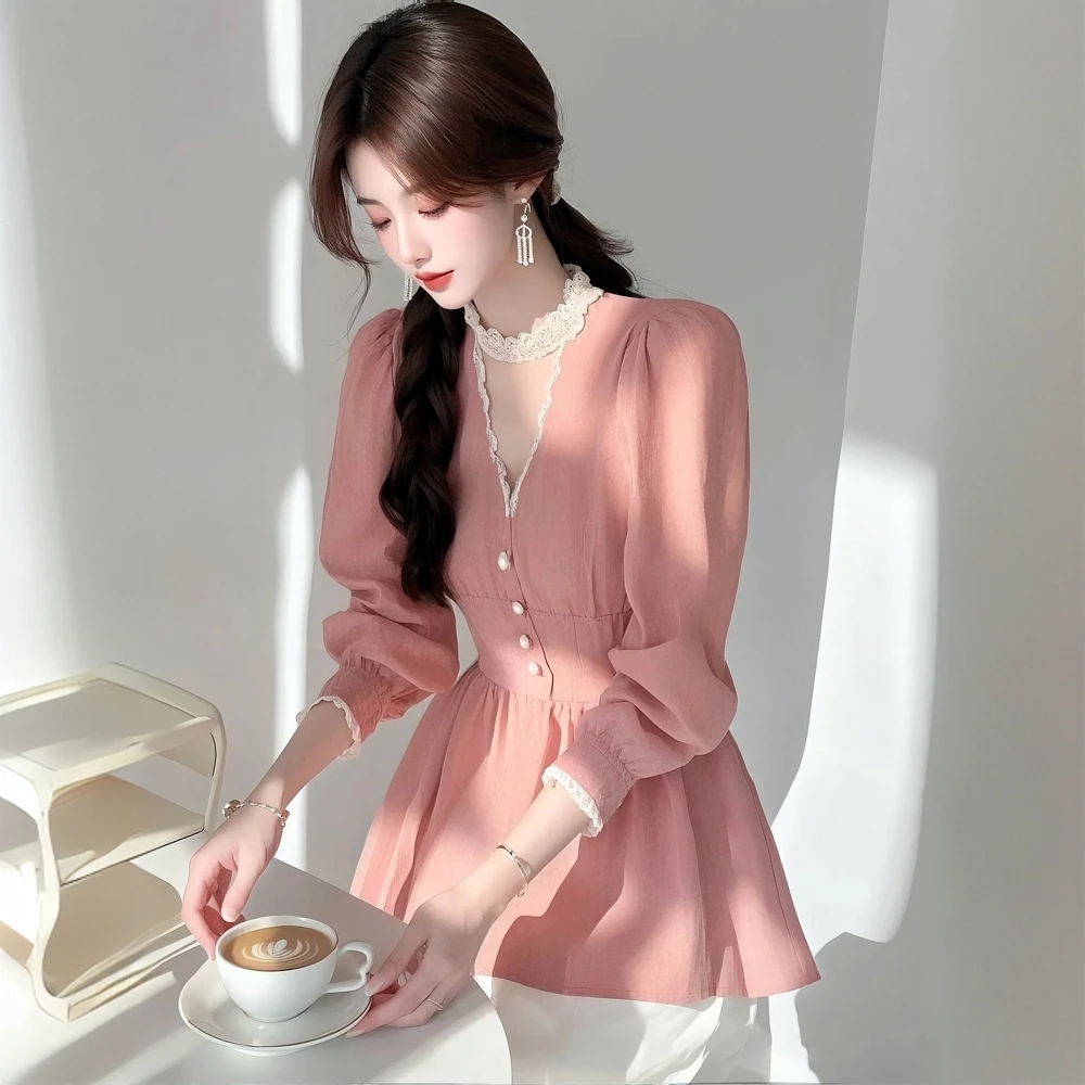2025年夏季法式独特小衫高级感轻奢减龄洋气超好看蕾丝边粉色衬衫