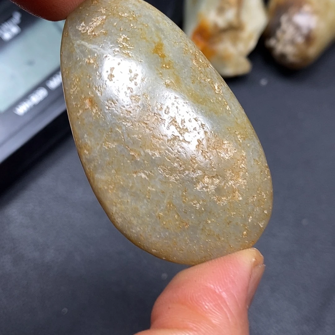 和田玉未镶嵌珠宝奇石