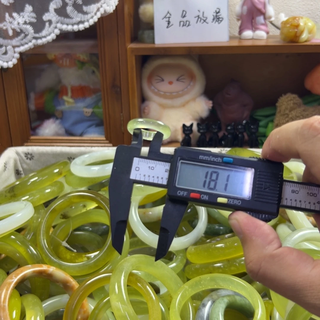 蛇纹石玉未镶嵌手镯314