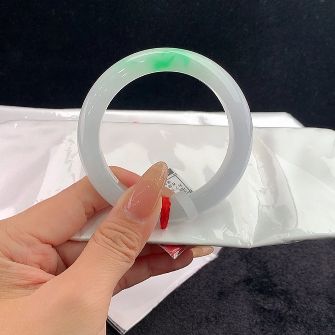 【闪购商品】未镶嵌手镯翡翠正58