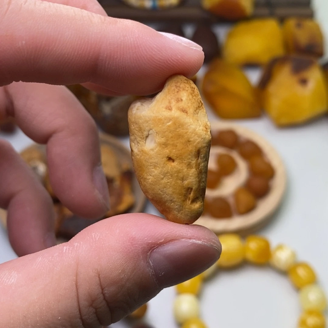 梵***影定制琥珀天然蜜蜡