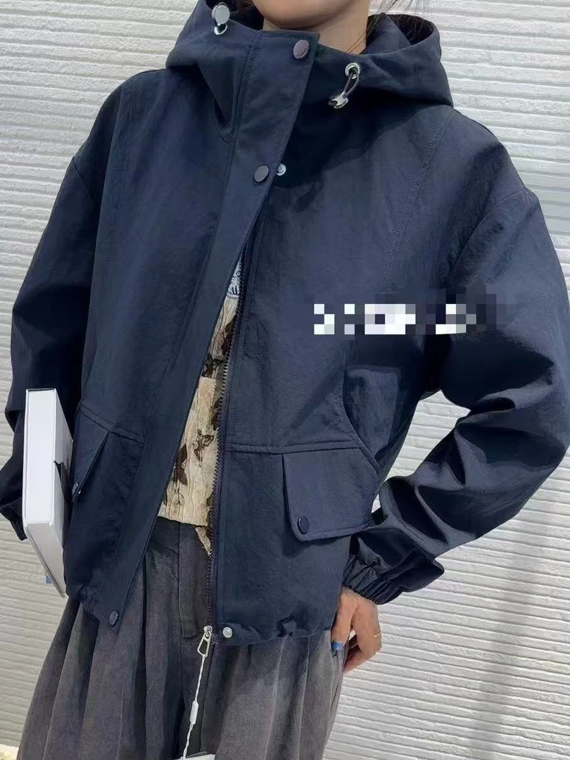 新款短款连帽休闲女装外套8628