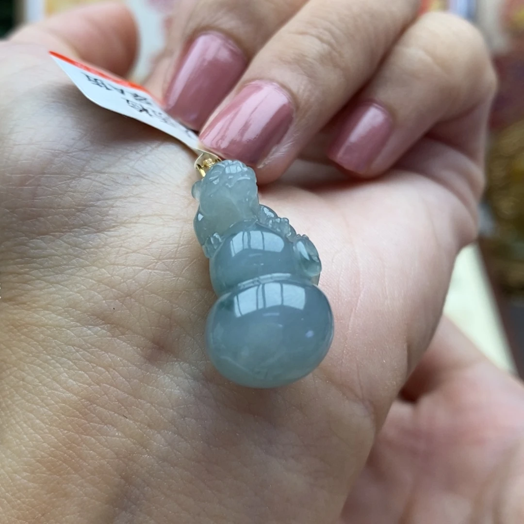 翡翠18K金镶嵌颈饰吊坠72