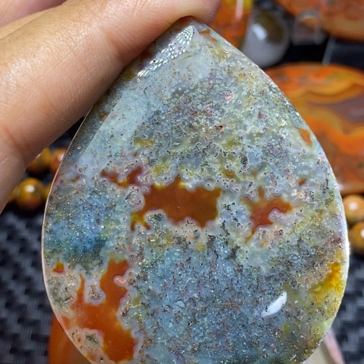 玛瑙/玉髓颈饰未镶嵌游**德