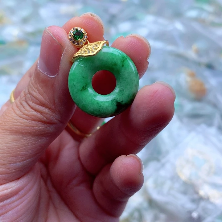 翡翠颈饰银S925镶嵌翡翠