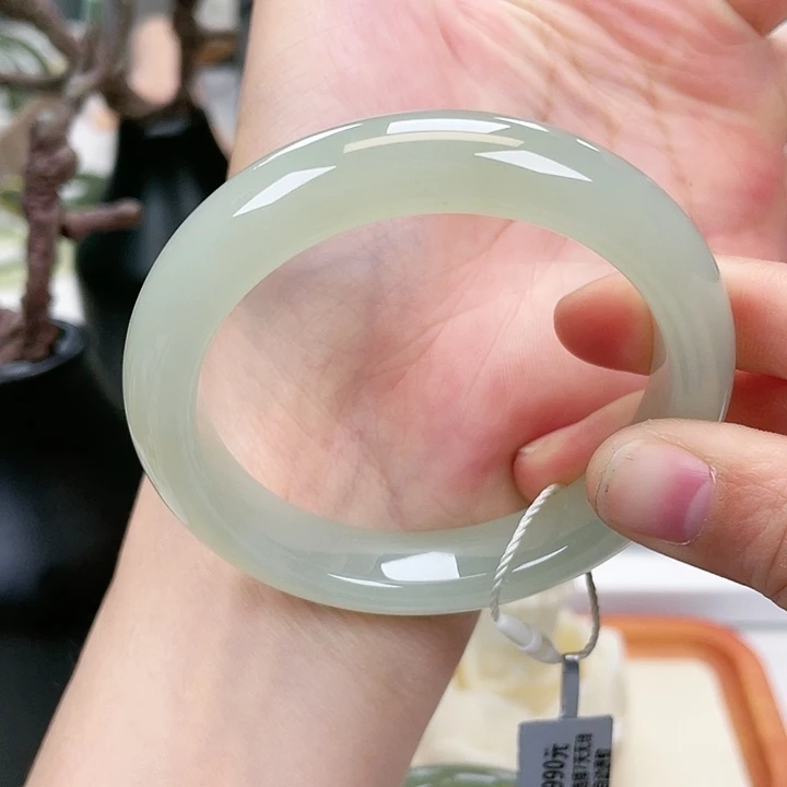 和田玉手镯55未镶嵌