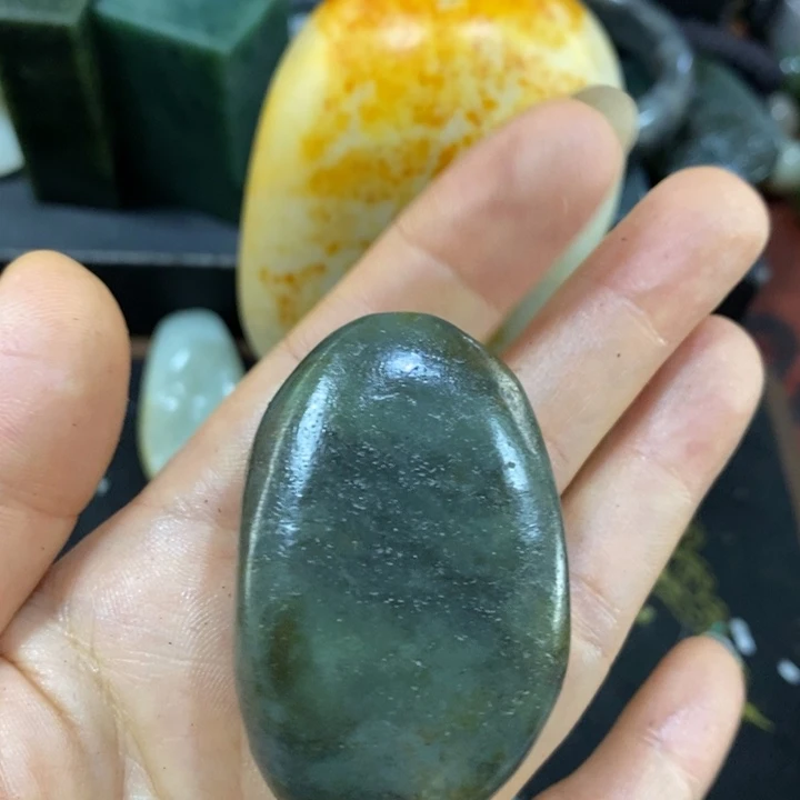 未镶嵌和田玉（糖玉）挂件