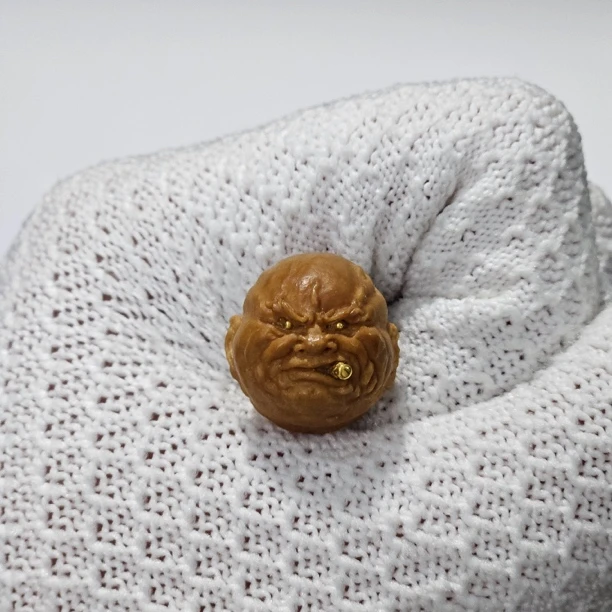 猴头核桃纯手工子和烟鬼