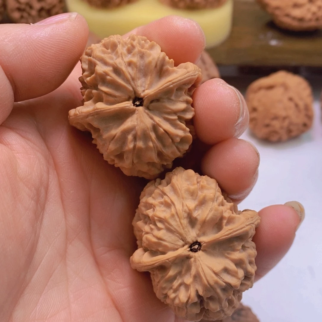 文玩核桃把件蜈*文玩核桃