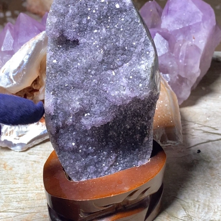 紫晶未镶嵌大型摆件（非配饰）