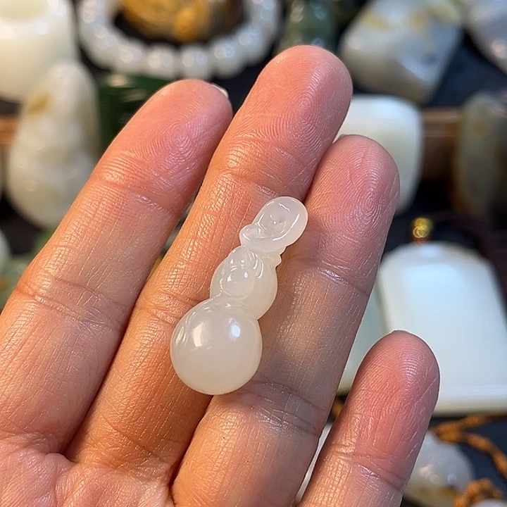 和田玉未镶嵌吊坠(不含链)