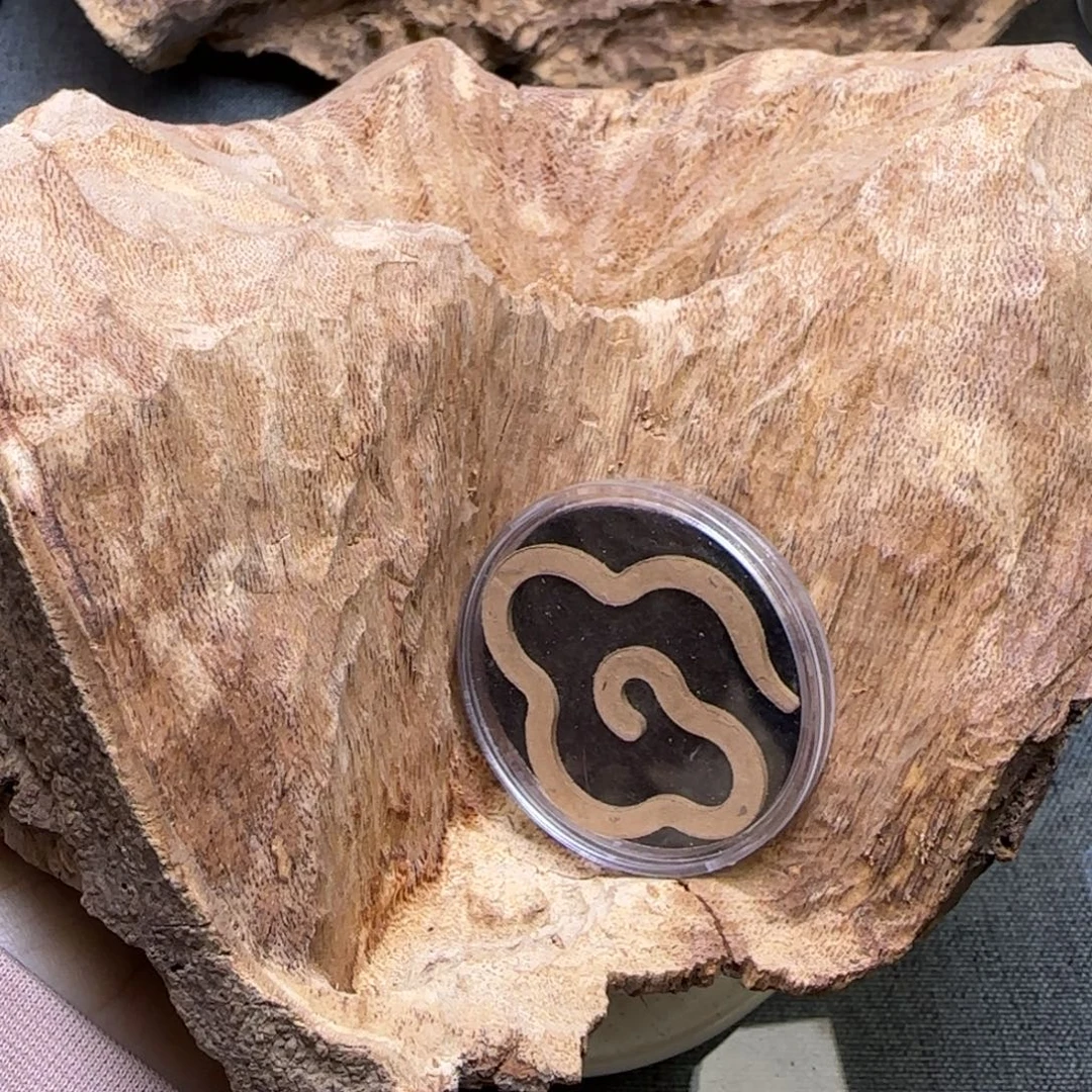 海南黄油格车珠料358.7克