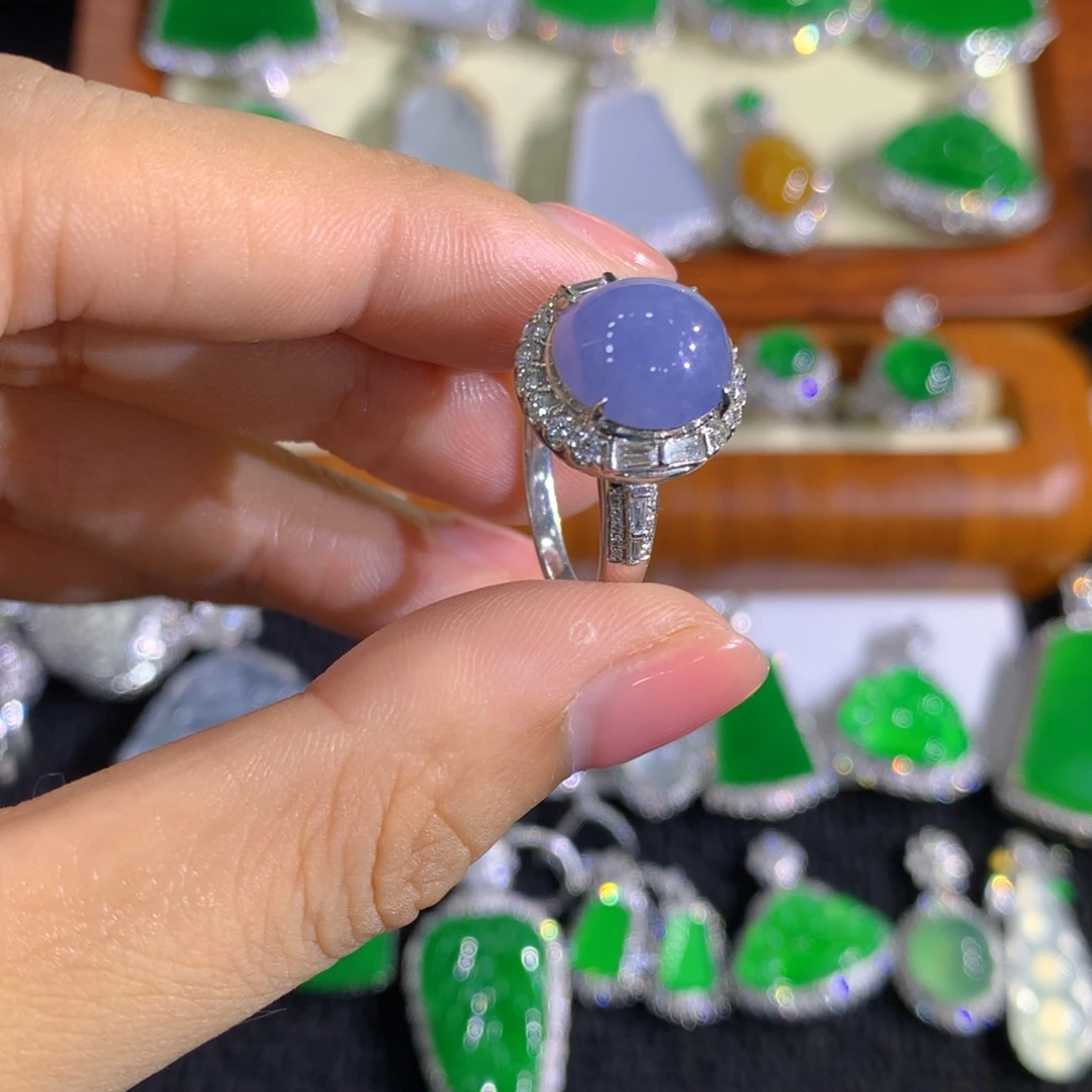 翡翠18K金镶嵌戒指