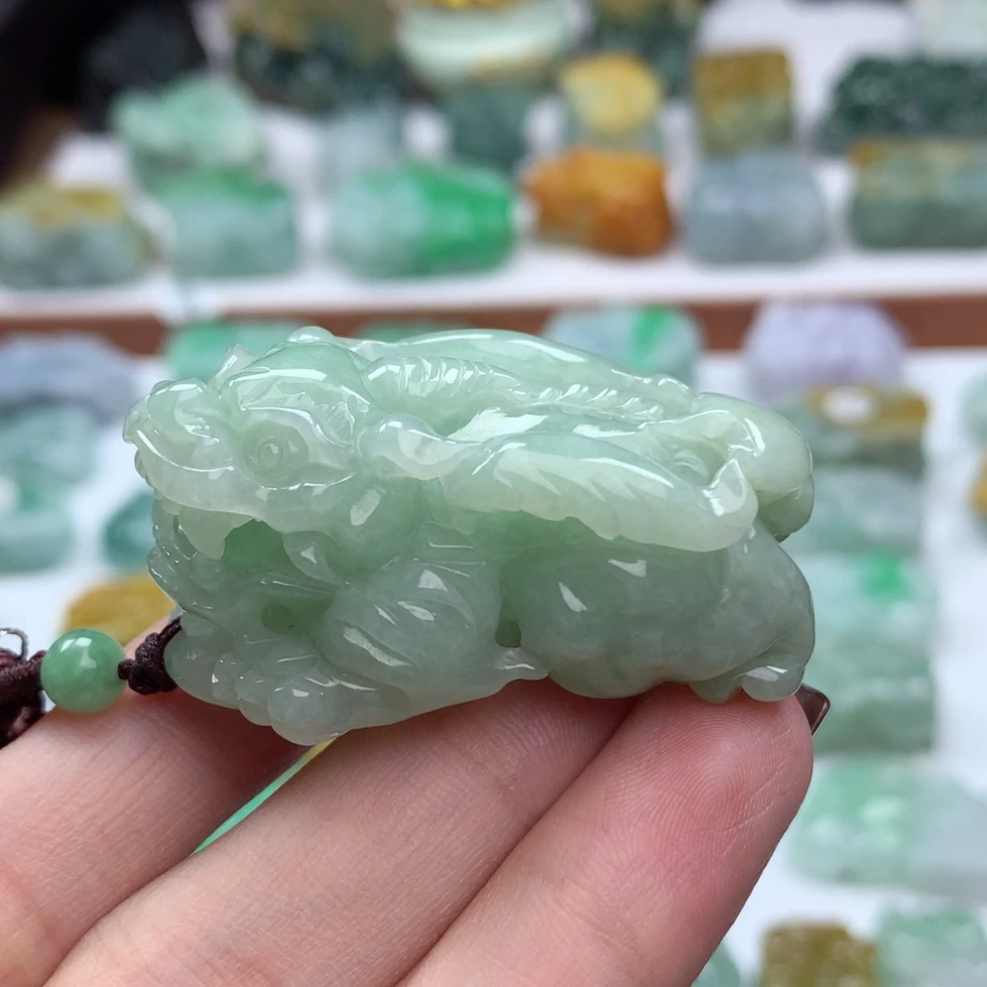 翡翠未镶嵌颈饰翡翠貔貅23