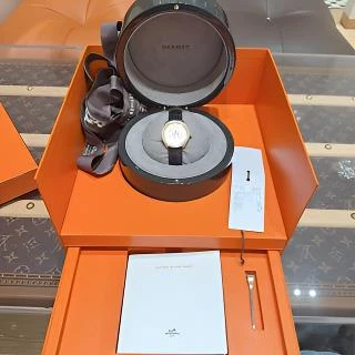 Hermes/爱马仕 Arceau H Deco 时来运转 玫瑰金满钻腕表