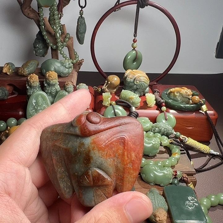 岫岩河磨玉（透闪石质玉）未镶嵌颈饰