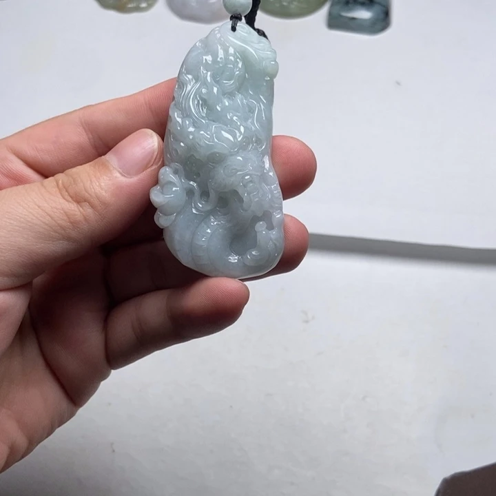 翡翠未镶嵌颈饰龙牌14
