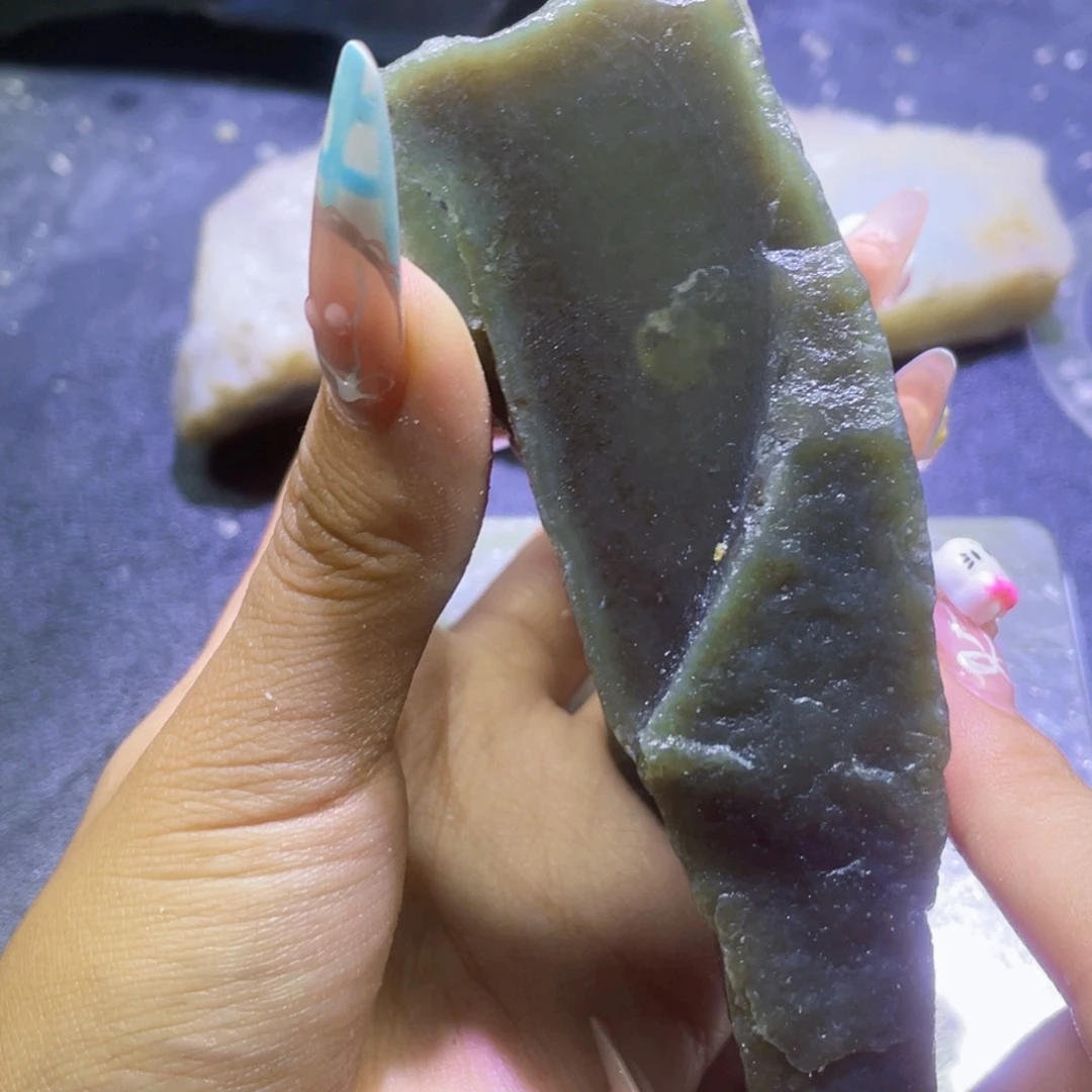 未镶嵌和田玉（糖玉）珠宝半成品