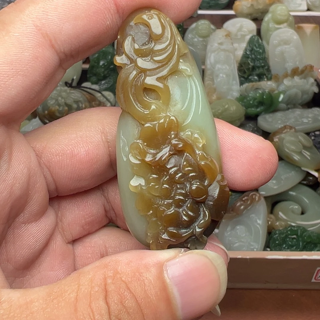 和田玉未镶嵌挂件