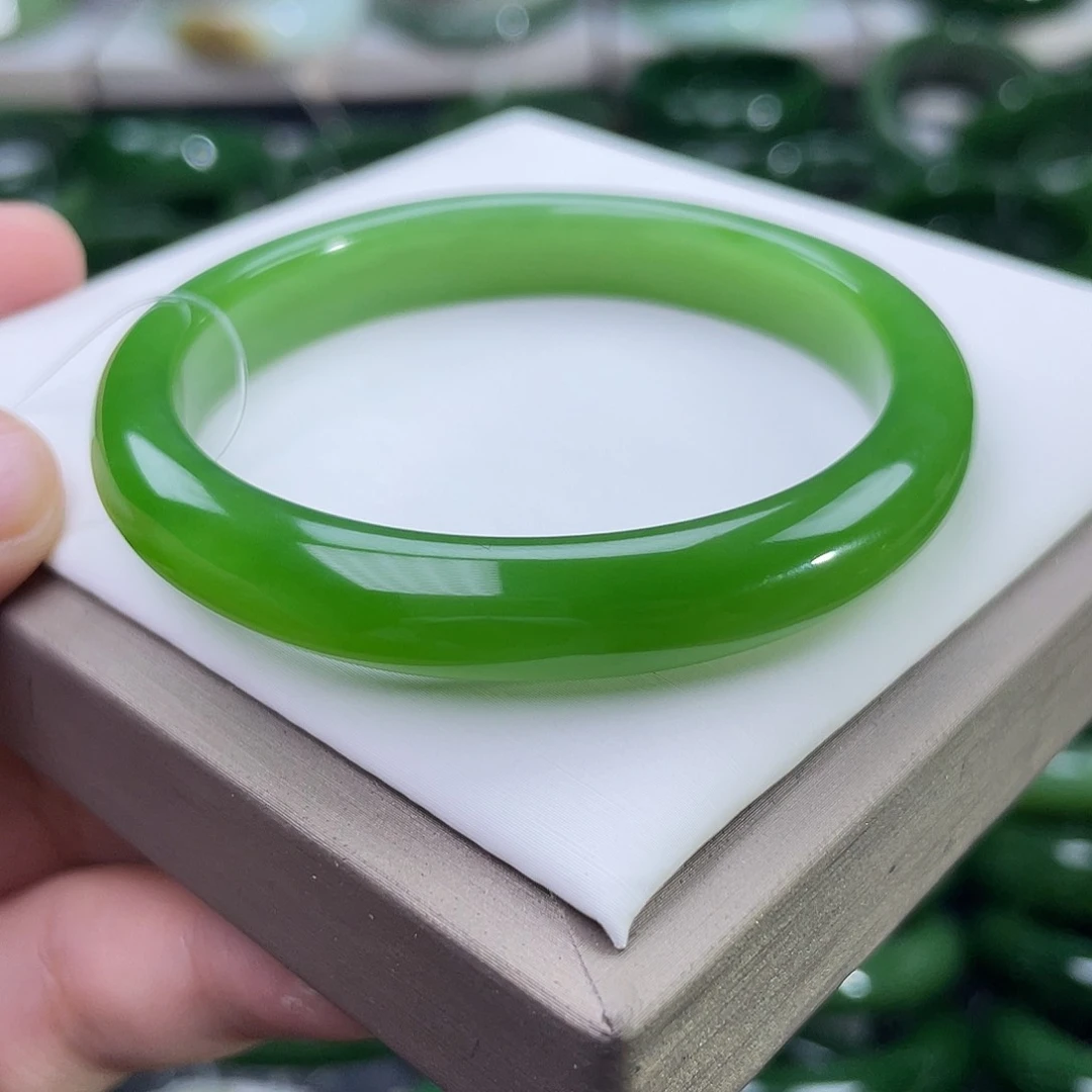 和田玉（碧玉）手镯未镶嵌