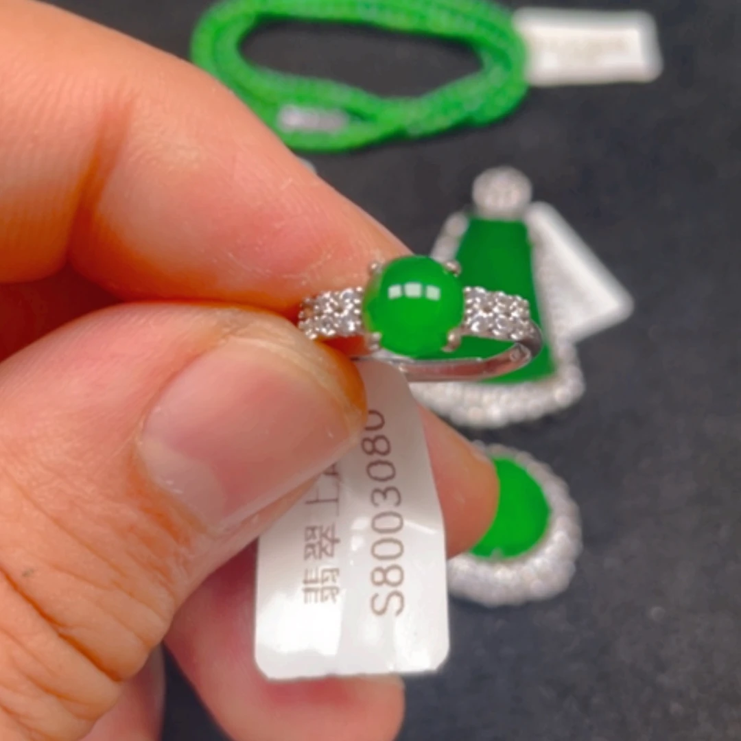 【闪购商品】翡翠银S925镶嵌颈饰戒指