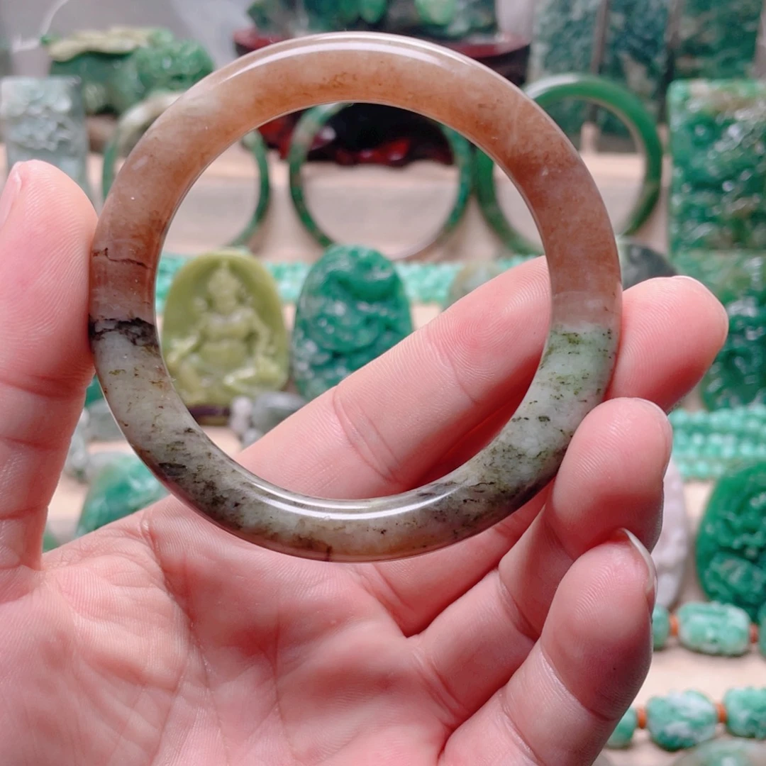 独山玉未镶嵌手镯