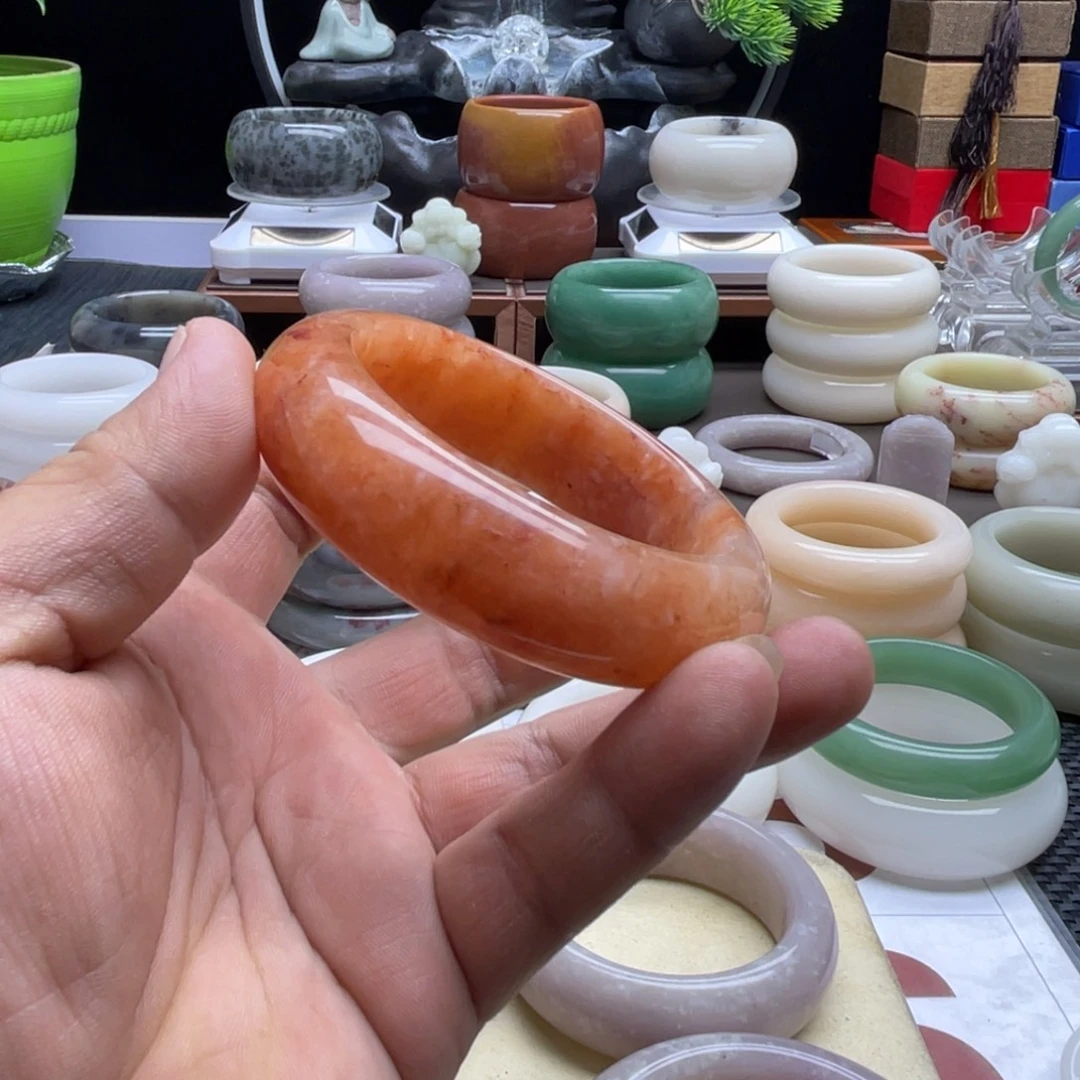 石英岩玉未镶嵌手镯