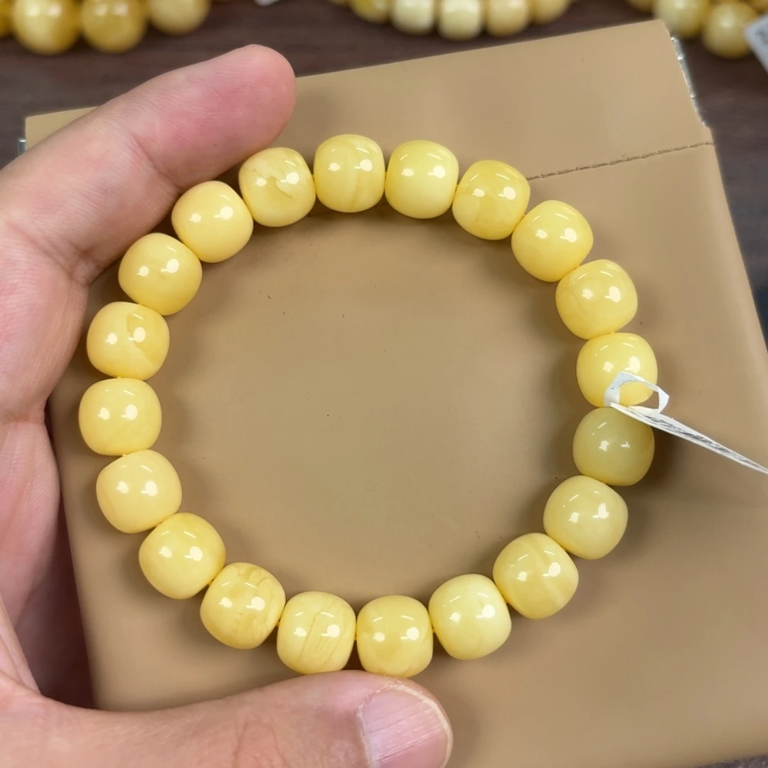 琥珀未镶嵌裸石0230000000