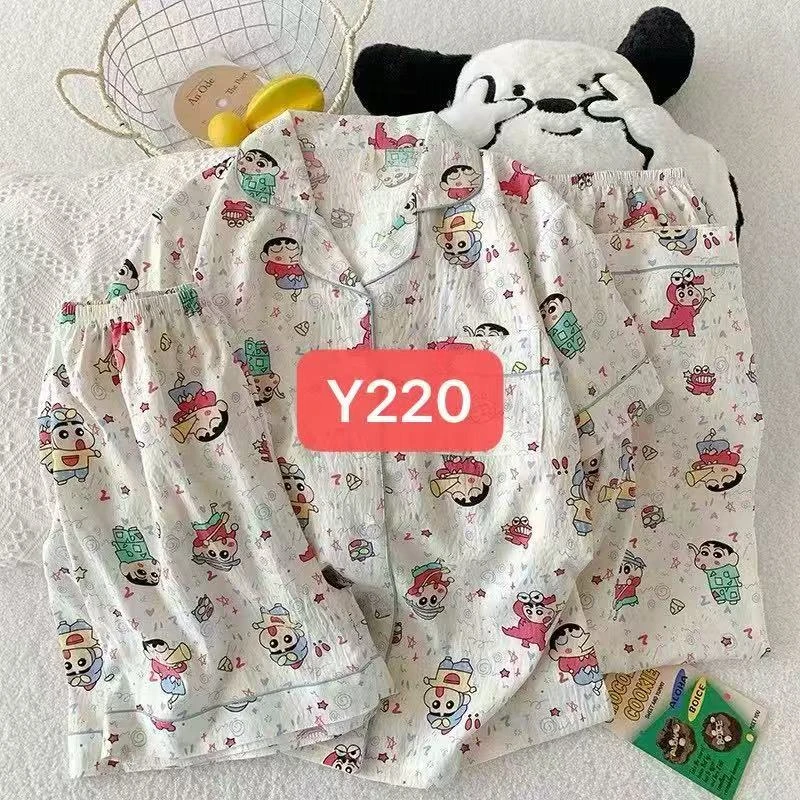 卡通蜡笔小新睡衣套装