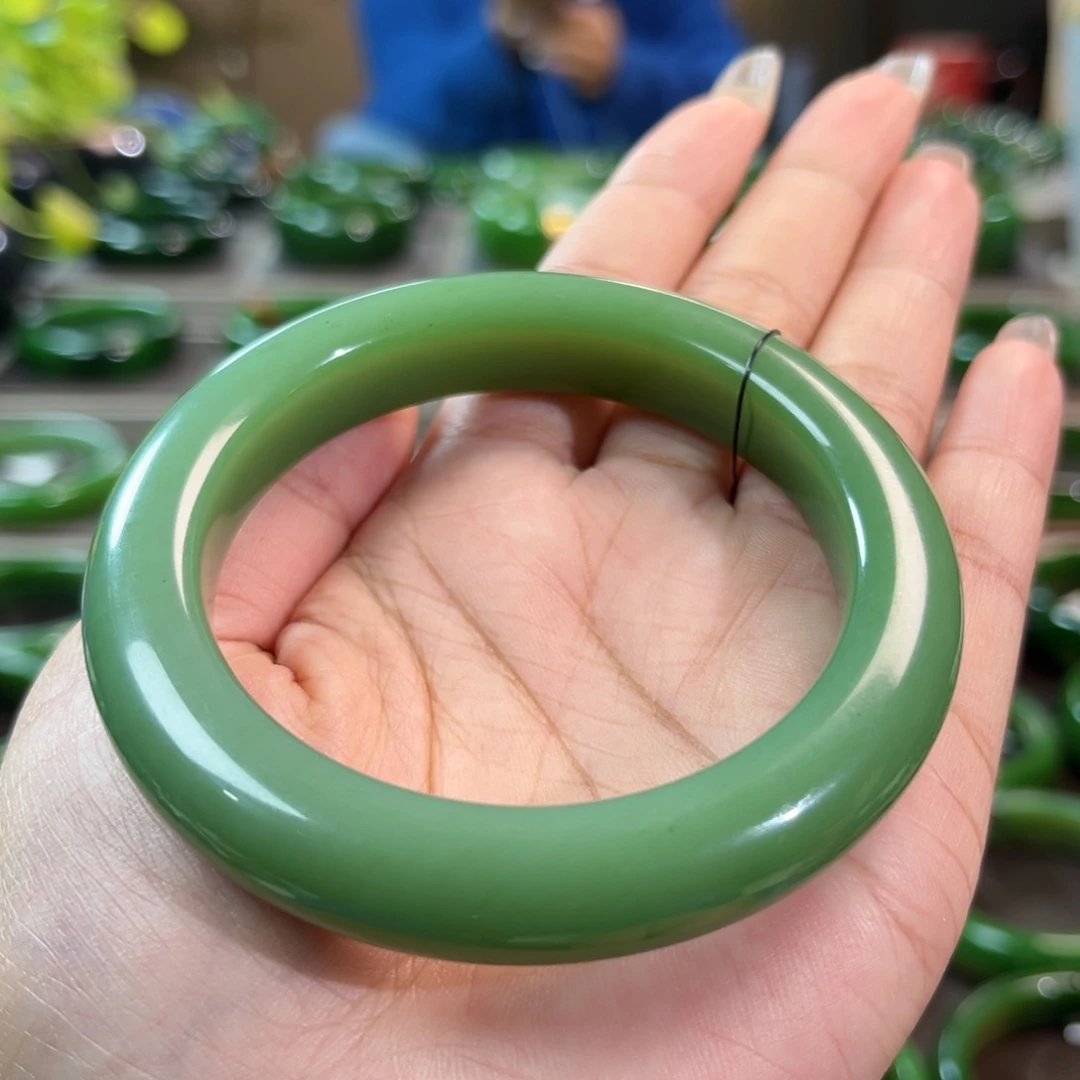 未镶嵌手镯和田玉（碧玉）5758