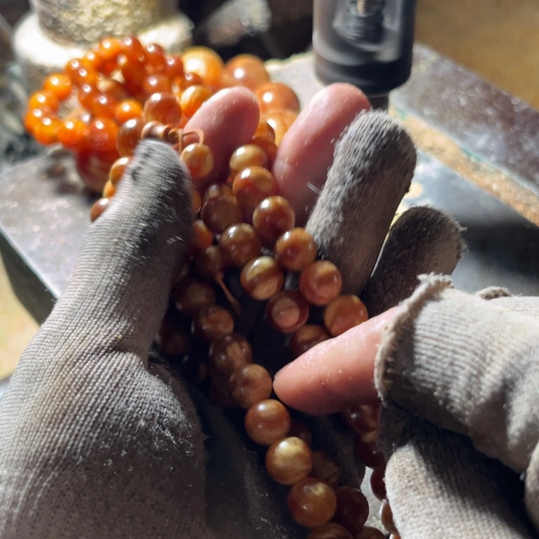 佳***蔓手串/手链松木（琥珀木）1.2穿65颗手持