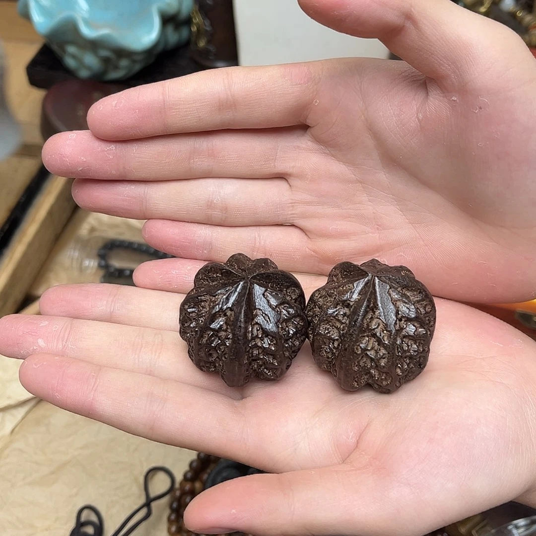 大叶紫檀（黑酸枝木类）