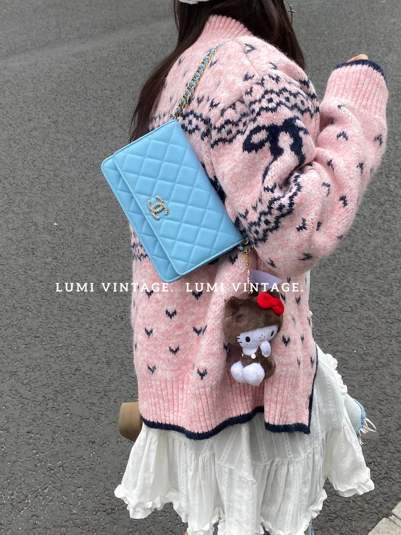 95新 Chanel/香奈儿 23a天空蓝水钻logo荔枝纹woc 75553945