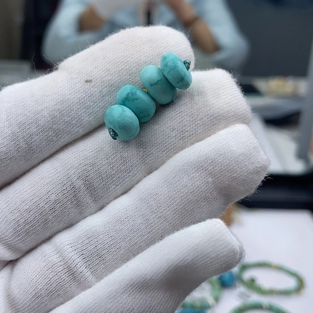 绿松石未镶嵌珠宝奇石