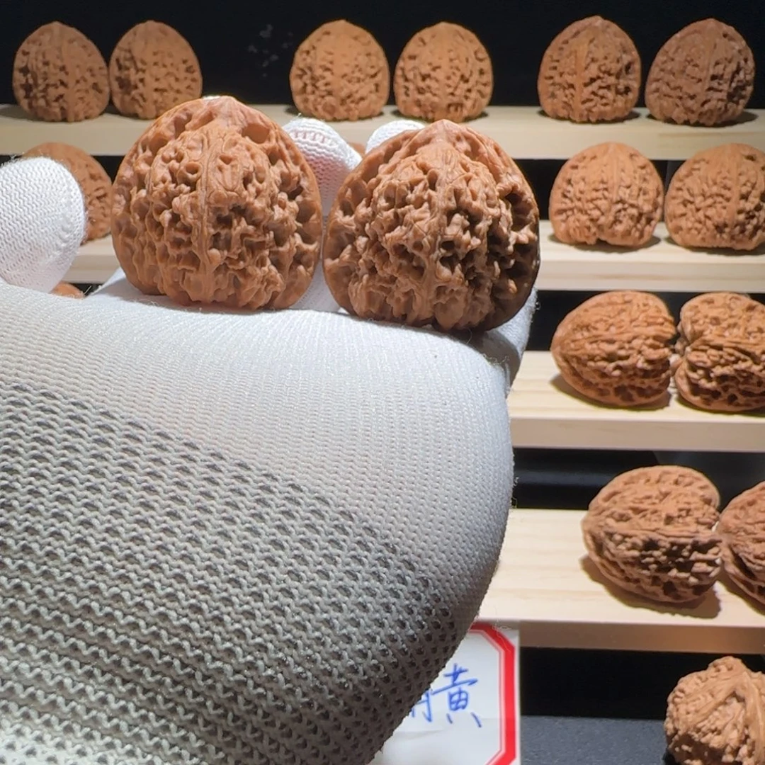 文玩核桃吊坠42三角