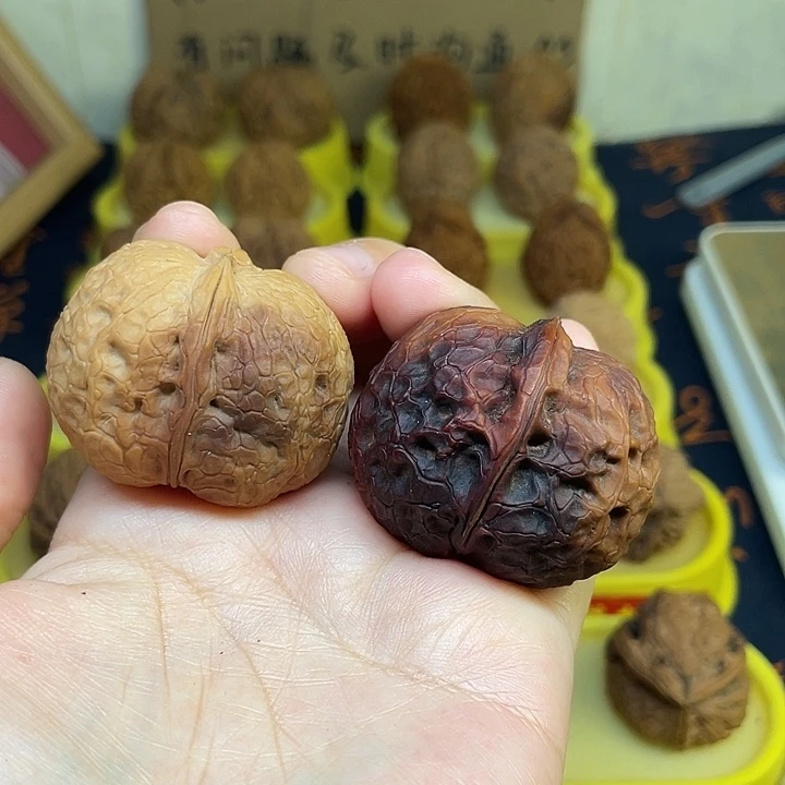 文玩核桃把件16、龙珠元宝42