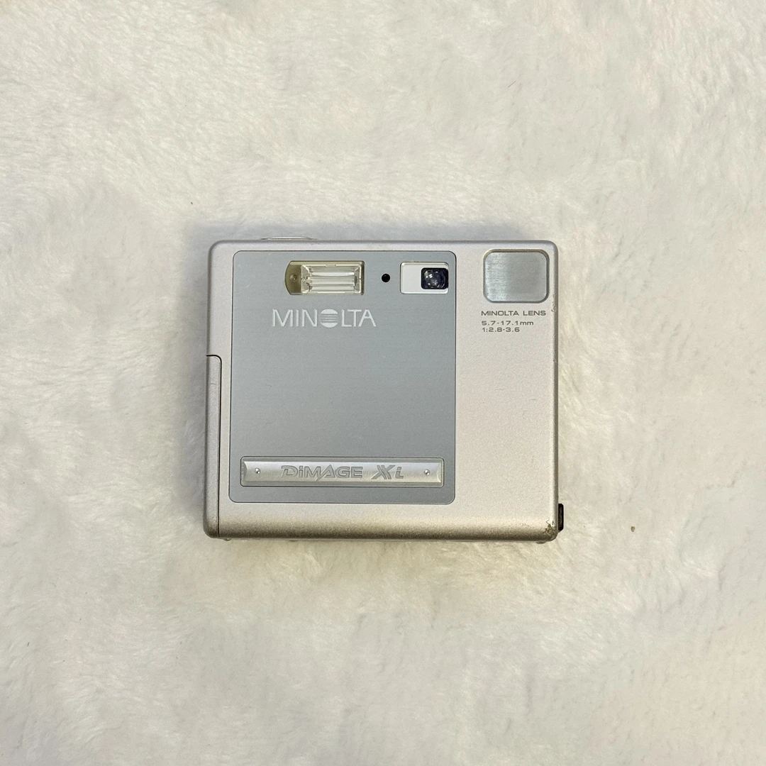 95新 美能达 Xt 330w像素 3倍光变 出片冷白复古